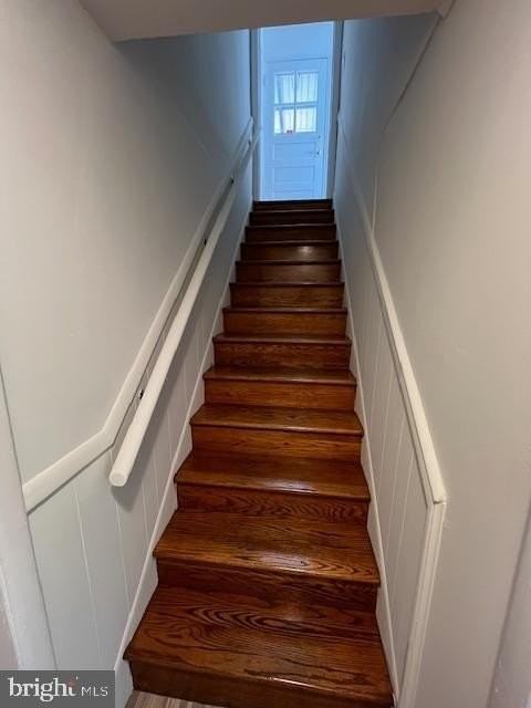 2421 Evans Dr - Photo 7 of 11