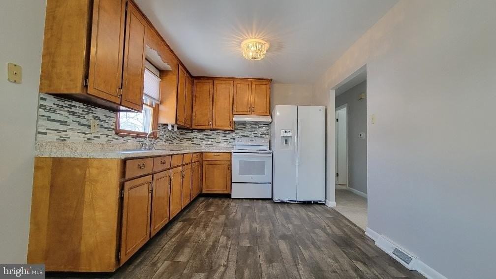 216 Brookside Ter - Photo 2 of 17