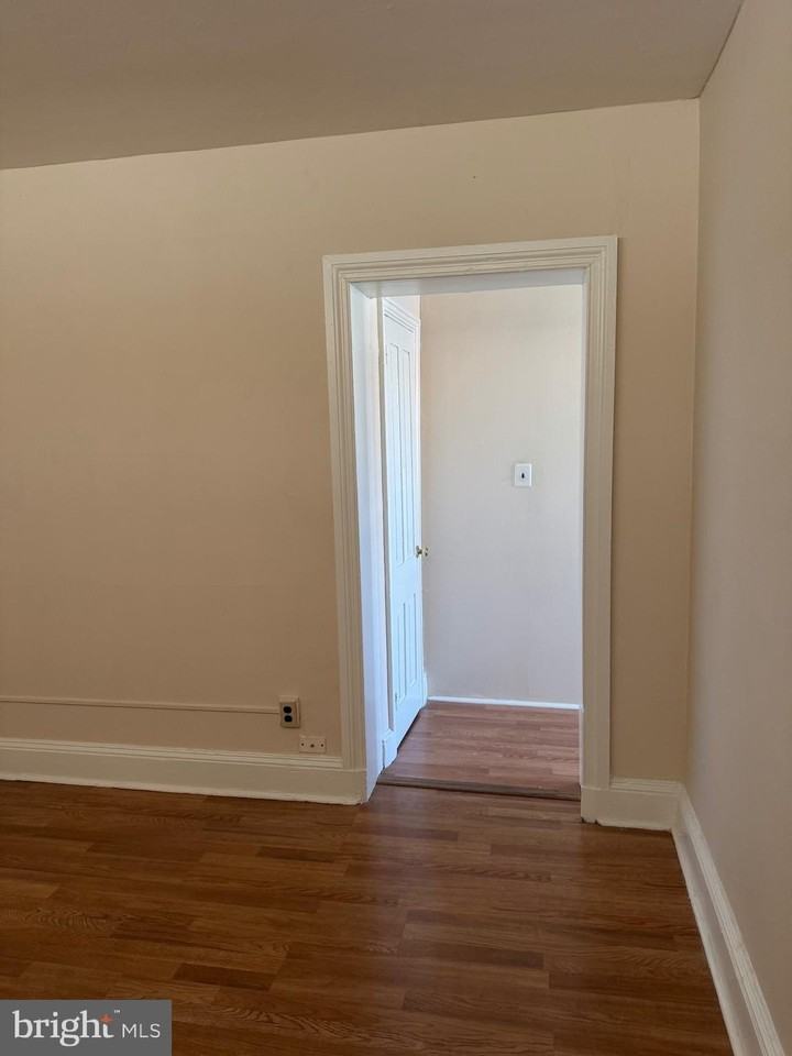 13 W Union St Apt 4 #4 - Photo 5 of 13