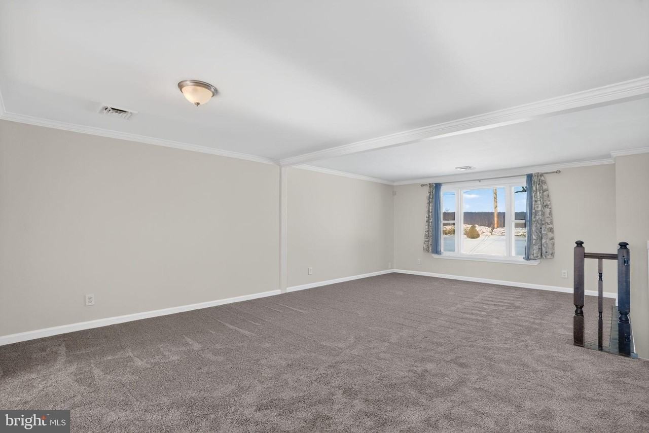 540 Martins Corner Rd - Photo 3 of 33