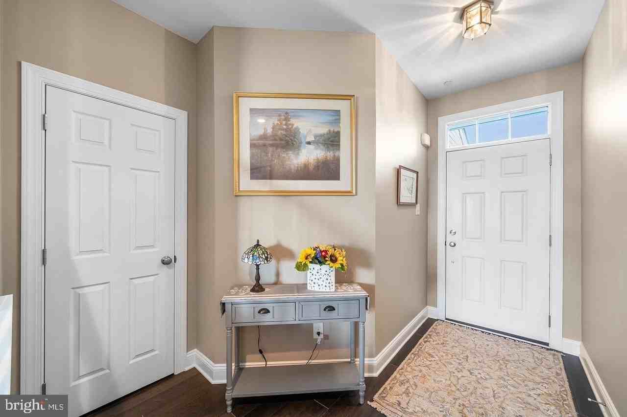 317 Ridgewood Dr - Photo 5 of 35