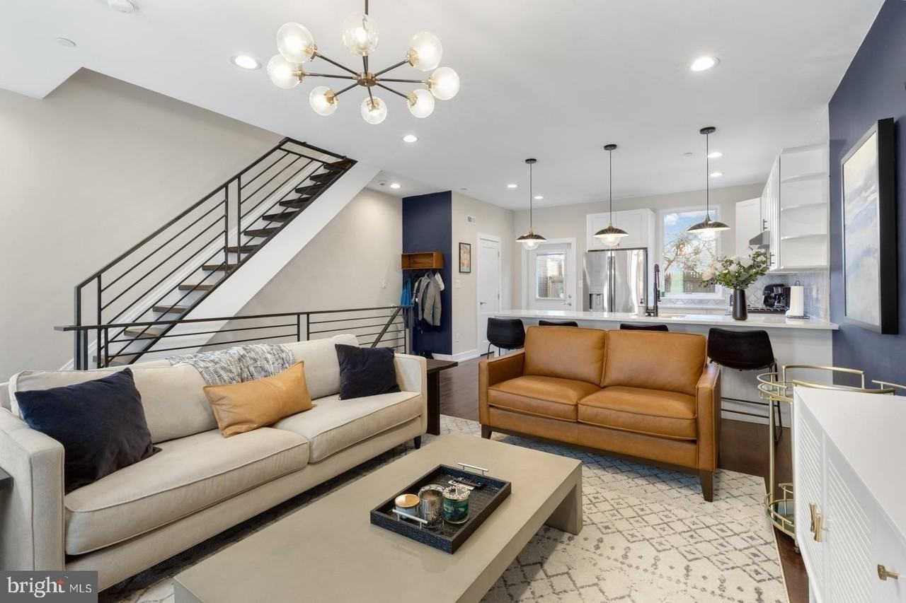 2707 W Stiles St - Photo 4 of 43