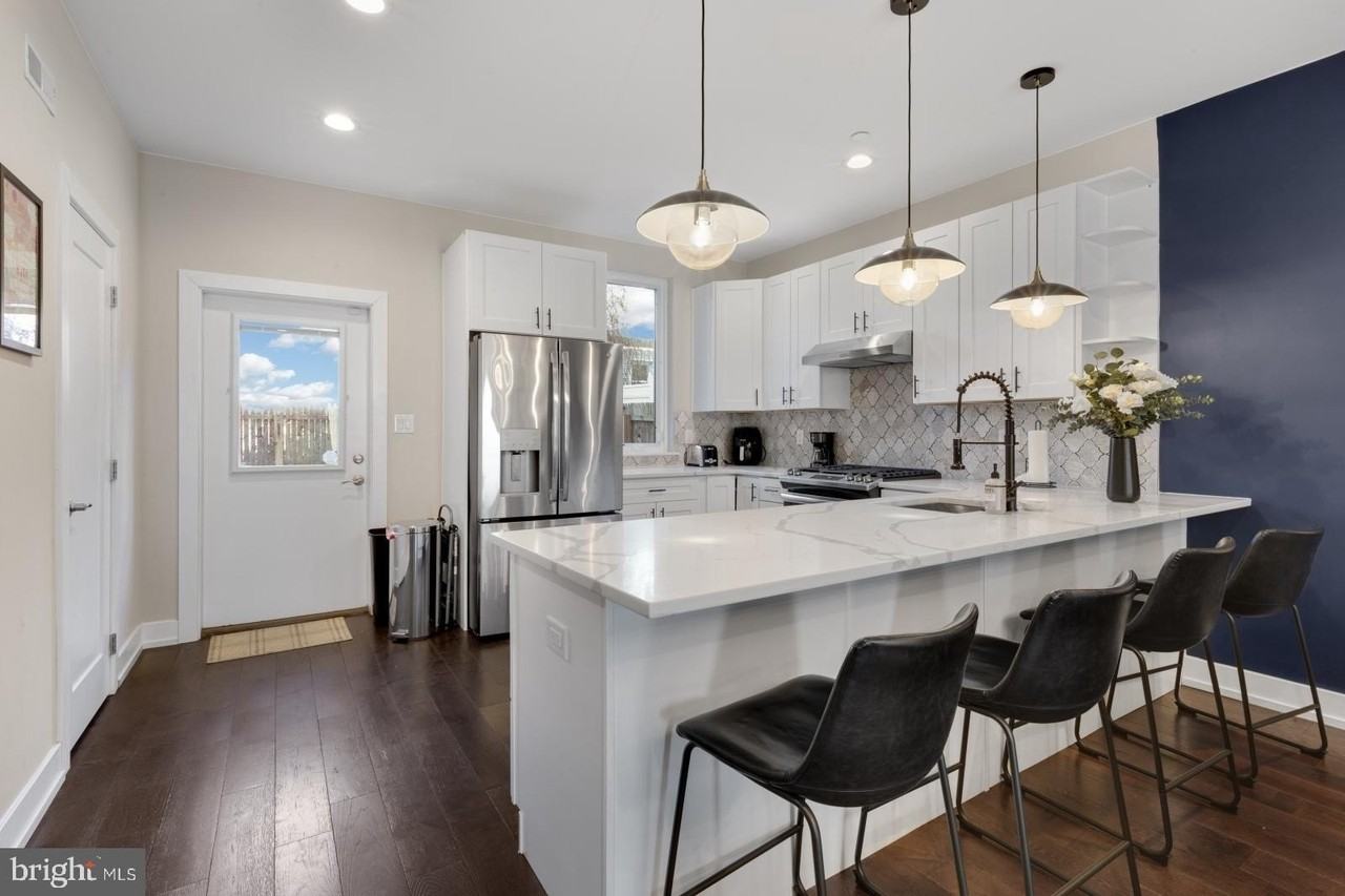 2707 W Stiles St - Photo 6 of 43