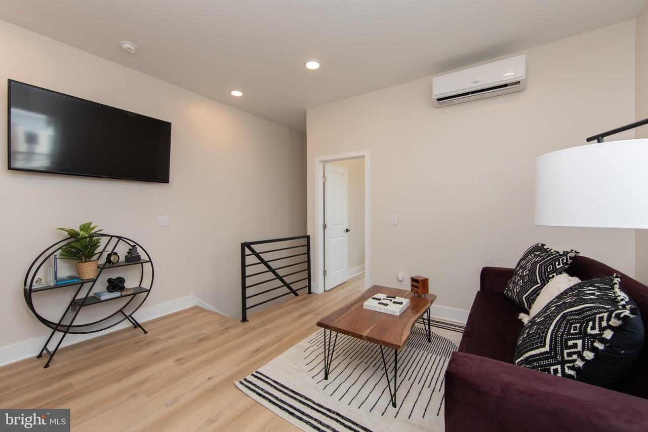 2001 S Norwood St Unit B #B - Photo 3 of 22