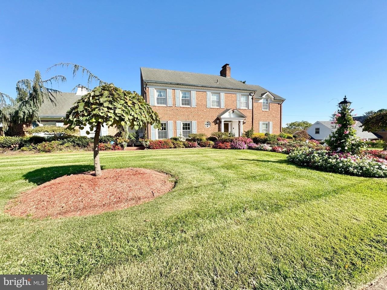 513 Cathedral Dr - Photo 2 of 50