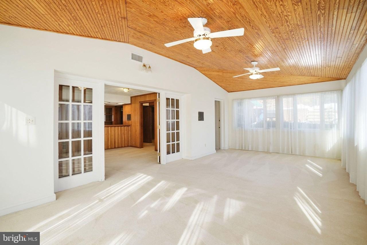 513 Cathedral Dr - Photo 6 of 50