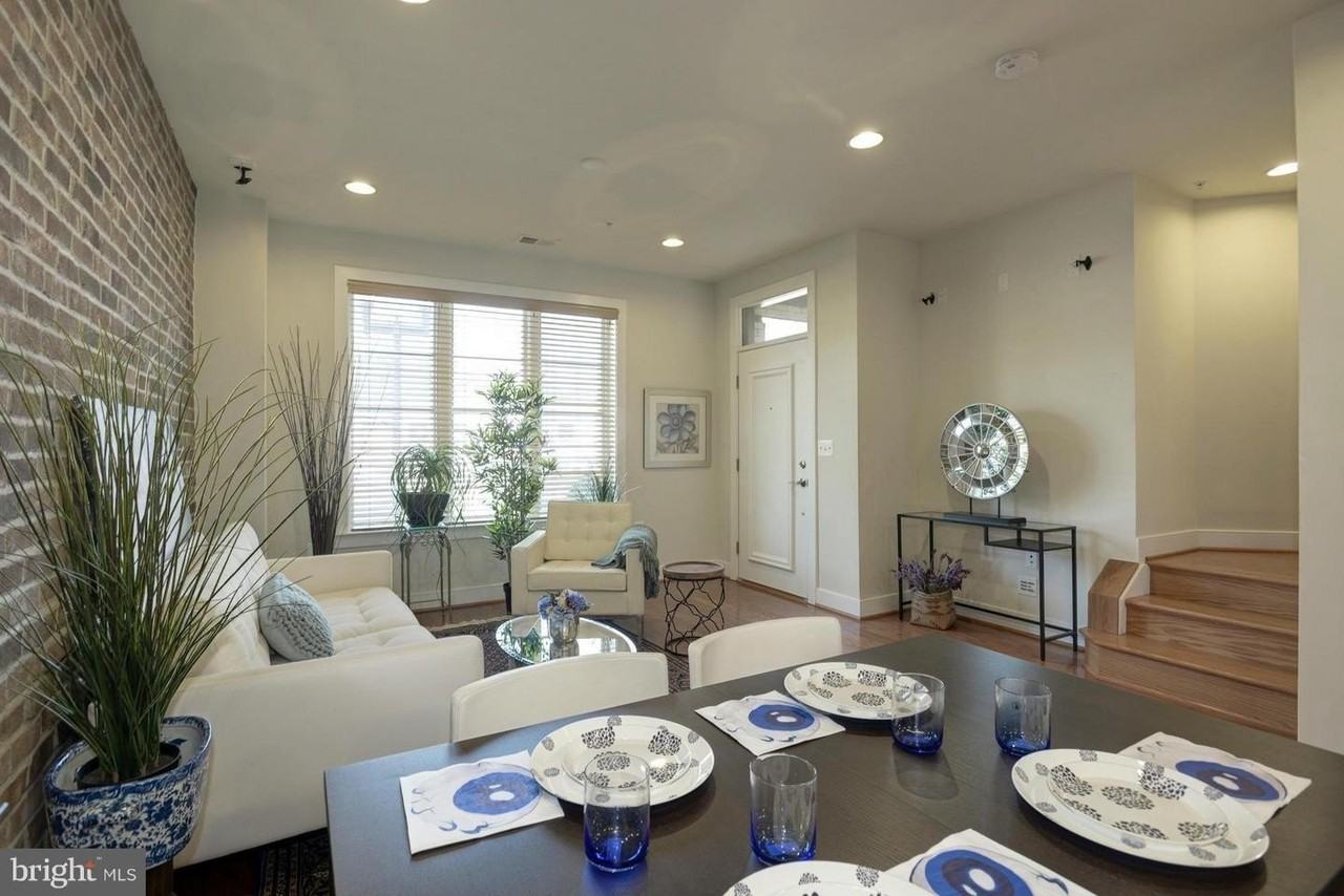 2009 Richmond Hwy Unit 101 #101 - Photo 6 of 24