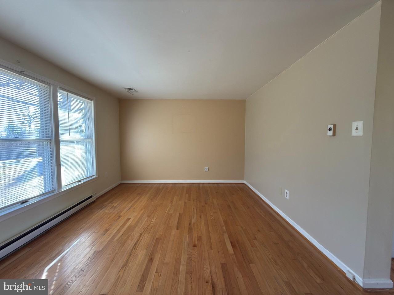 18077 Raven Rocks Rd - Photo 4 of 25