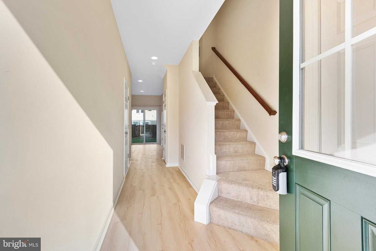 139 Blackford Dr - Photo 2 of 28