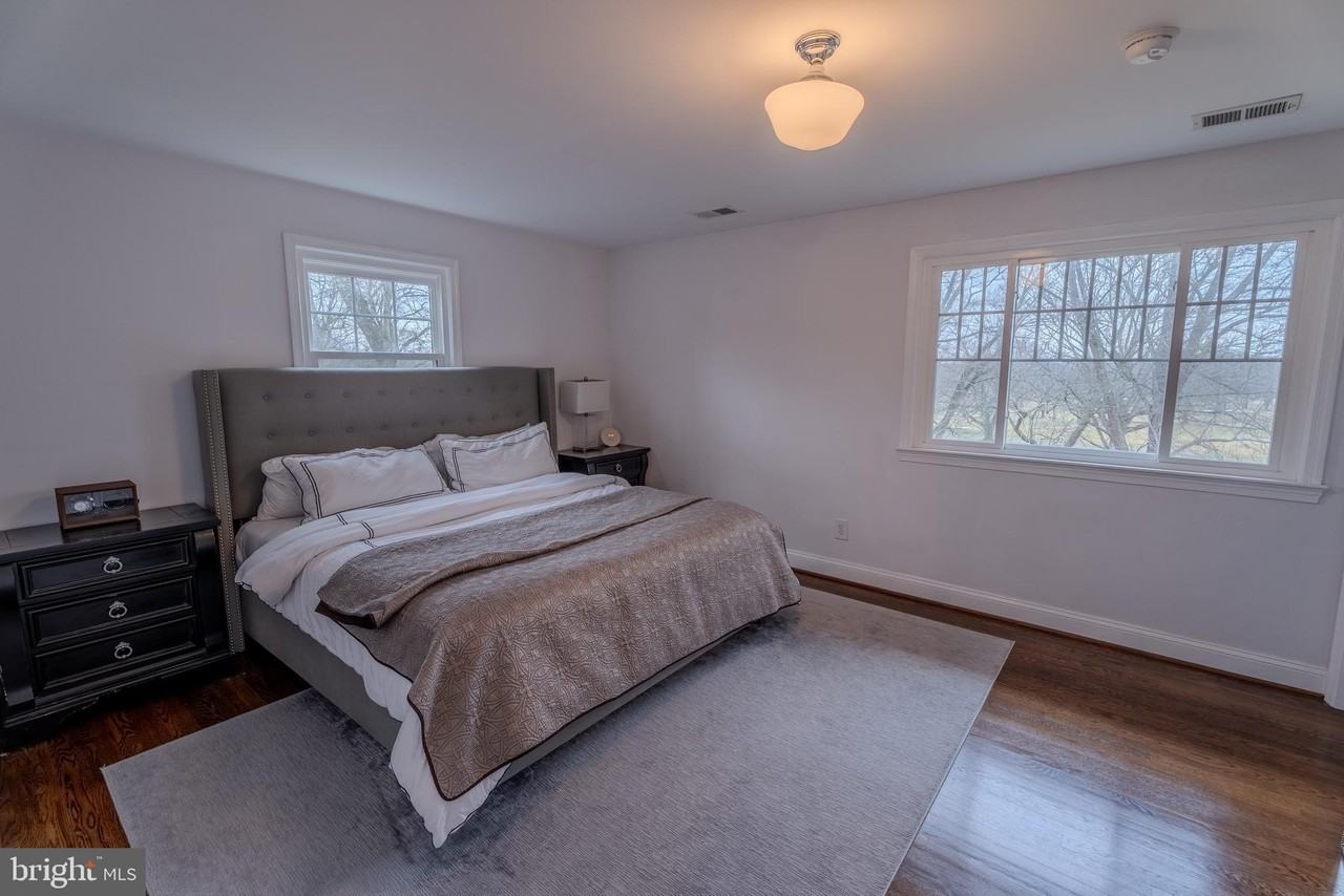 308 Old Courthouse Rd Ne - Photo 4 of 33