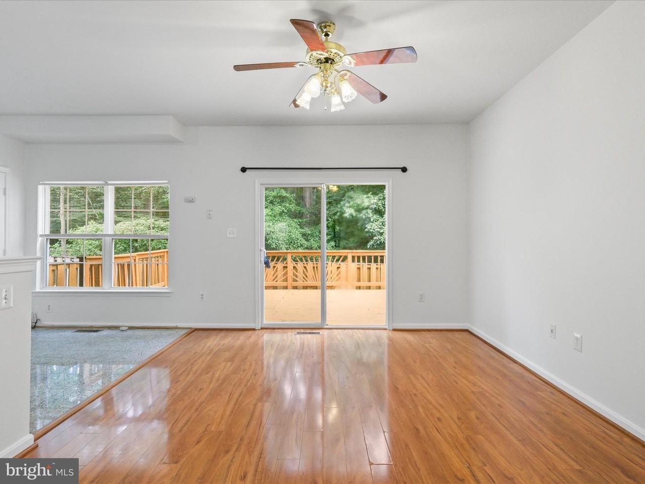 7700 Shadowcreek Ter - Photo 6 of 44