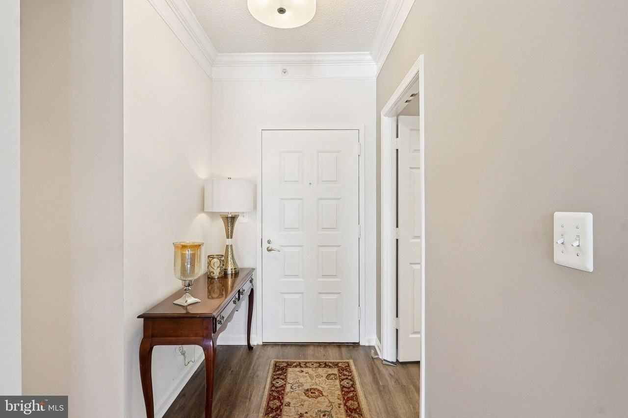 19355 Cypress Ridge Ter Unit 320 #320 - Photo 4 of 50