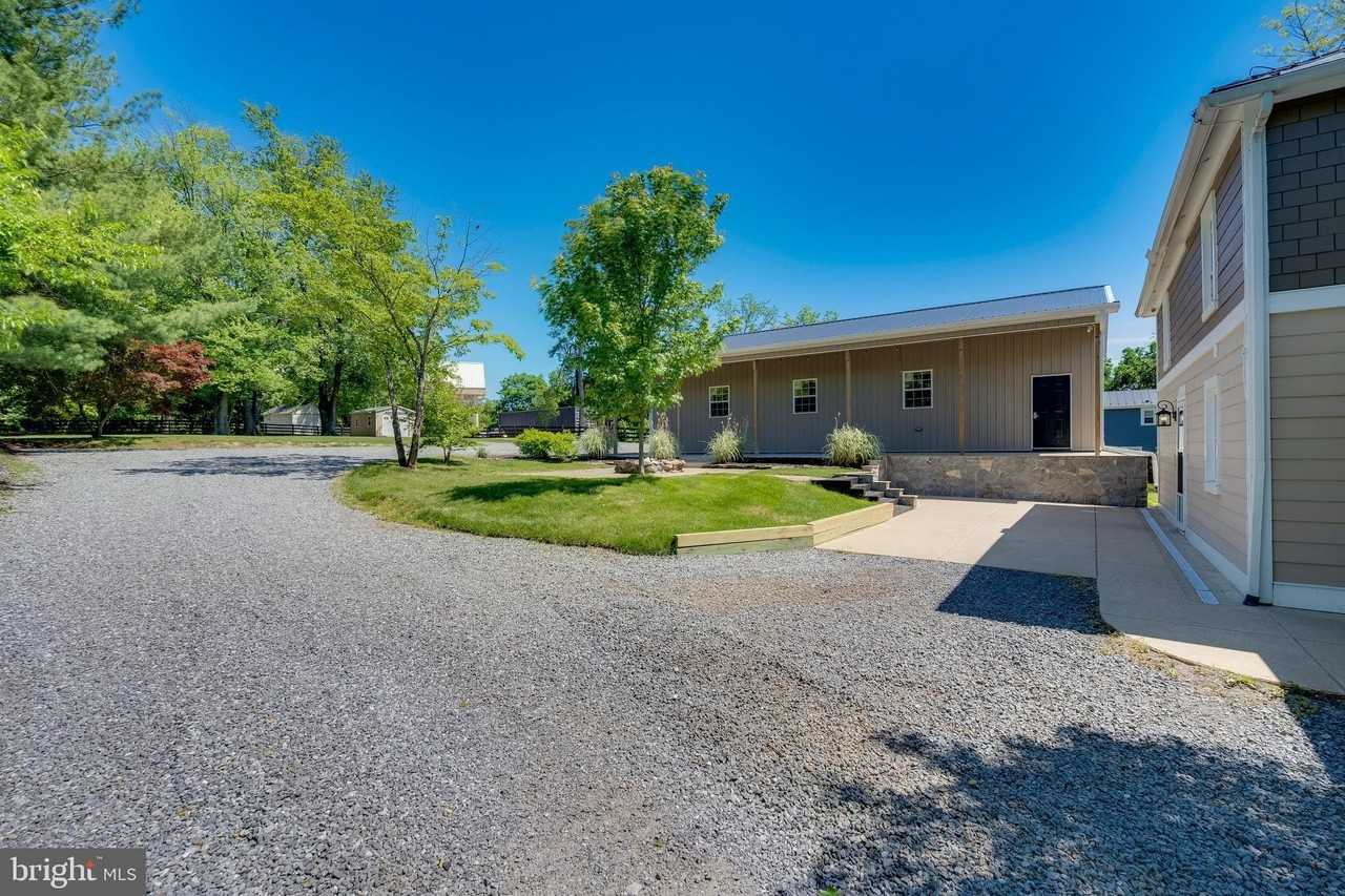 750 S 20th St - Photo 3 of 30