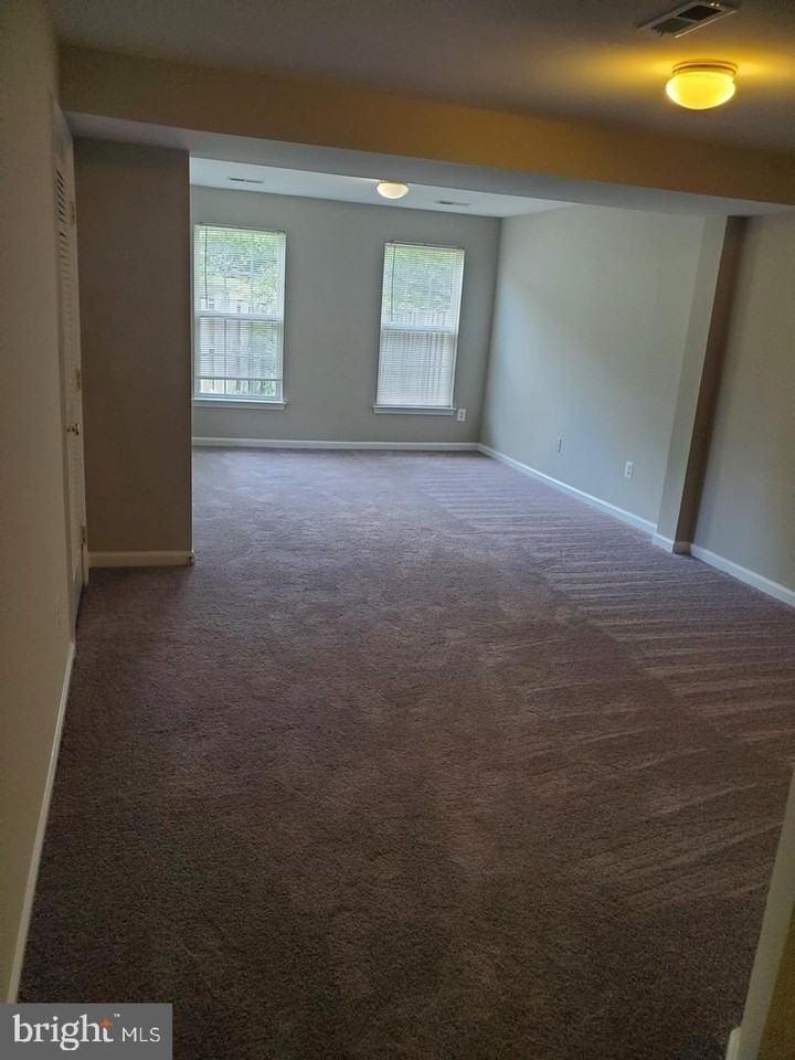 1372 Cranes Bill Way - Photo 7 of 17