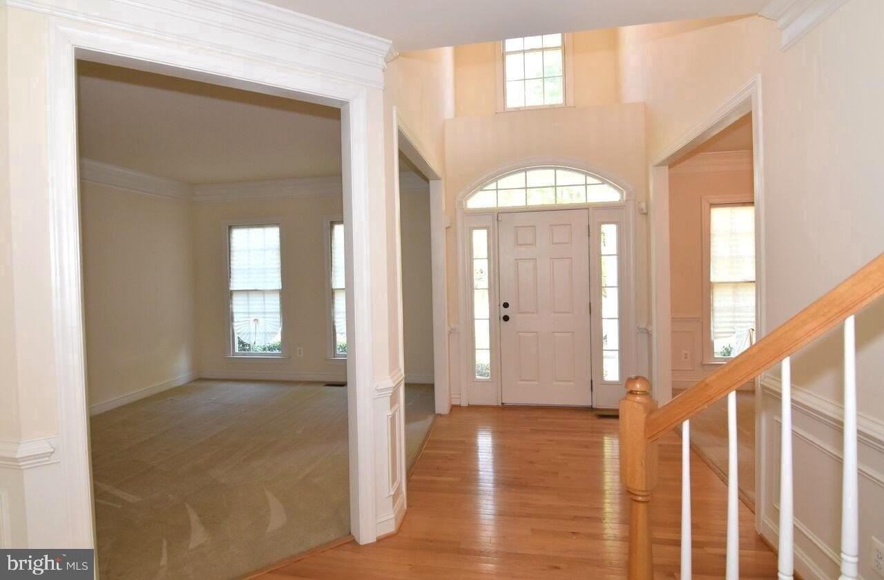 4619 Beaufont Spring Ct - Photo 4 of 42