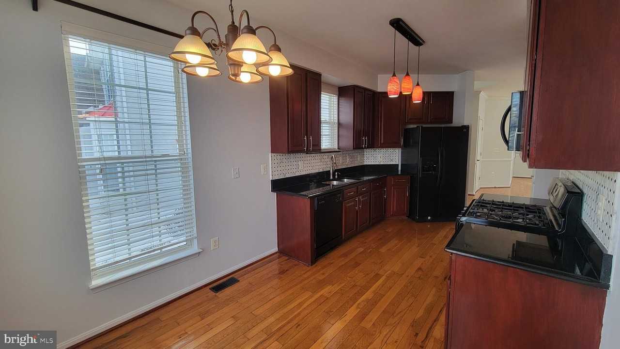 12132 Tango Ln - Photo 7 of 42