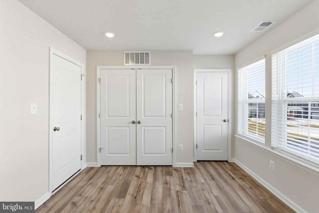 406 18th Ave - Photo 5 of 23