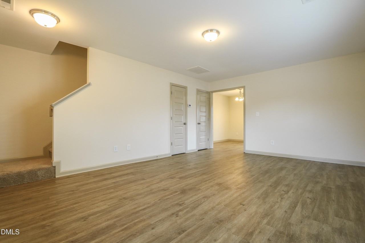 111 Piedmont Pl - Photo 3 of 11