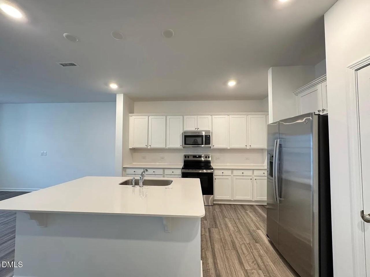 209 Lily Patch Ln - Photo 3 of 15