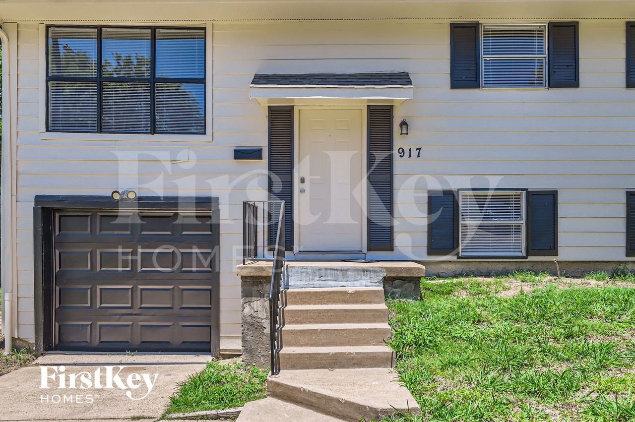 917 Montclair Dr - Photo 3 of 28