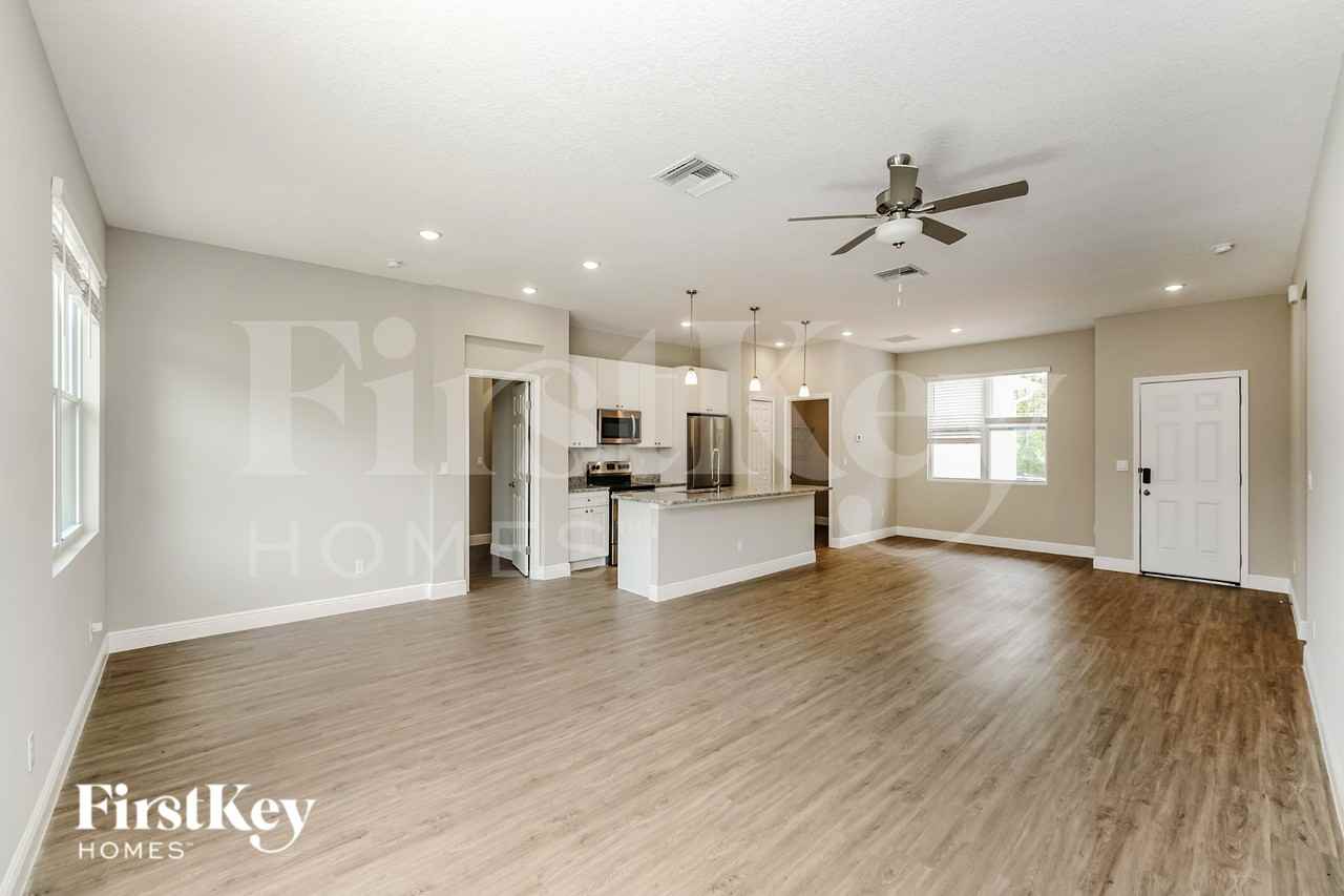 612 Reading St Se - Photo 4 of 16