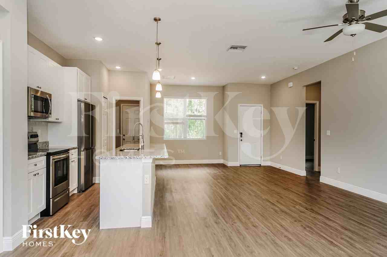 612 Reading St Se - Photo 6 of 16