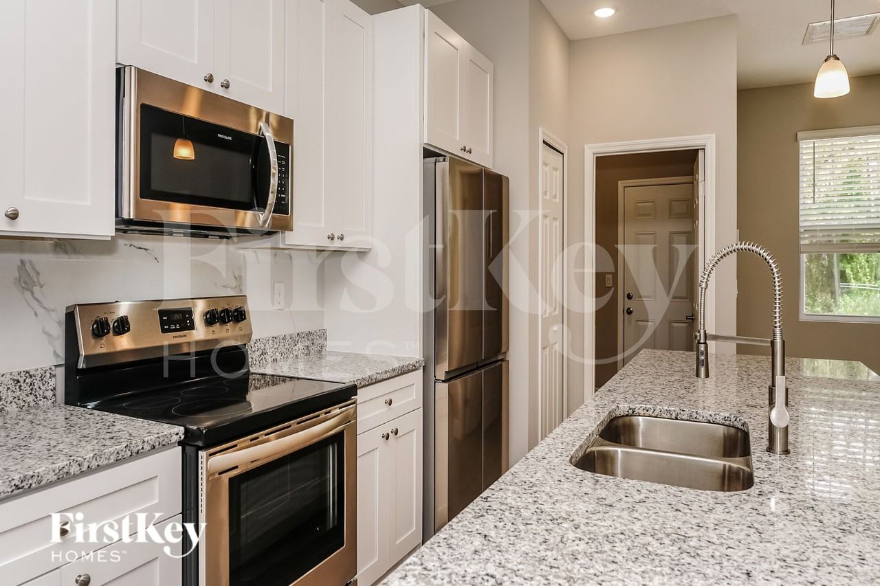 612 Reading St Se - Photo 7 of 16