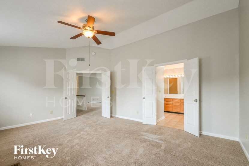 9757 Scotch Pine Ct - Photo 7 of 15