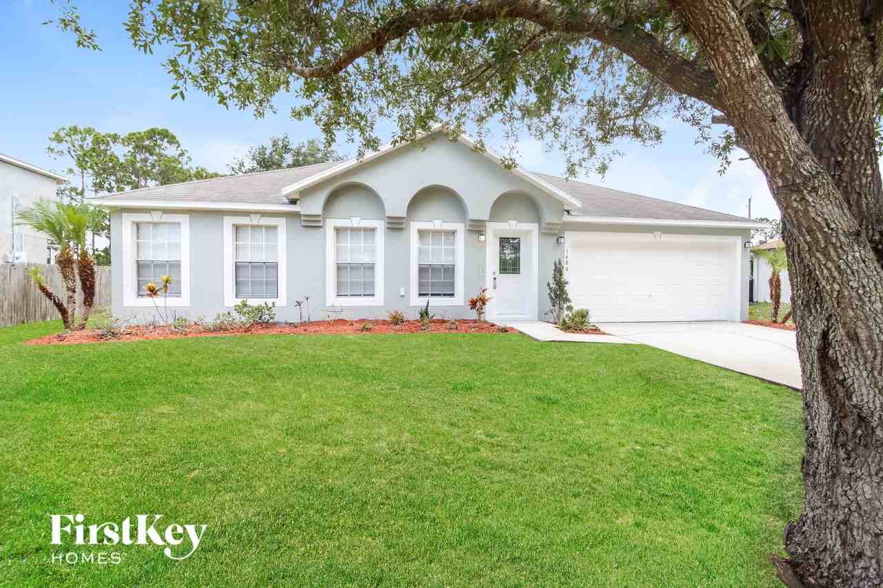 1686 Whiting St Se - Photo 2 of 15