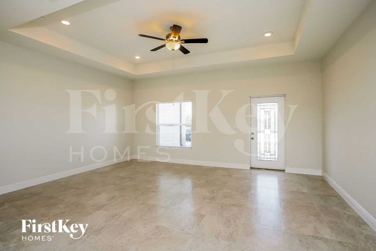 1621 Nw 16th Ter - Photo 2 of 18