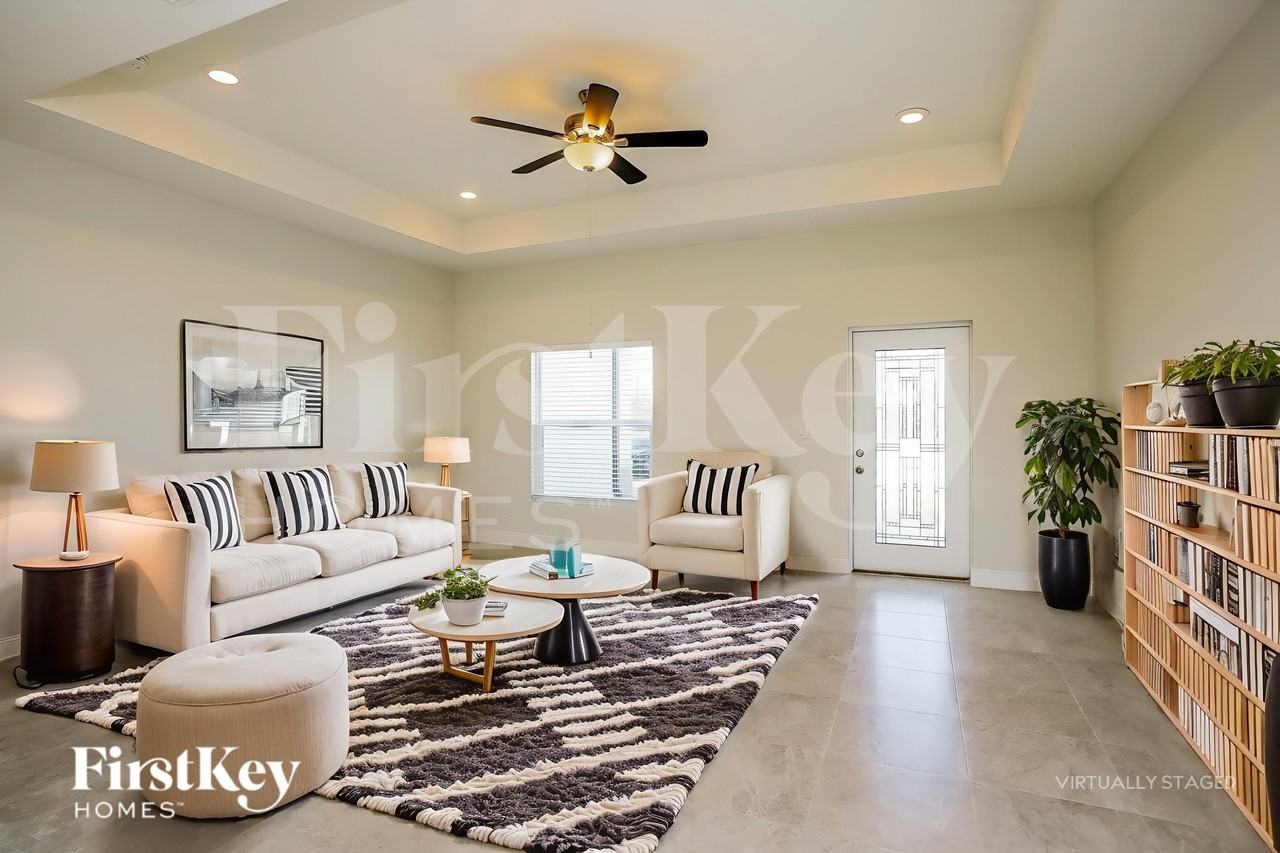 1621 Nw 16th Ter - Photo 3 of 18