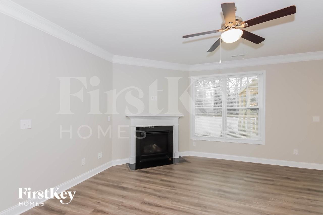 117 W Americana Dr - Photo 2 of 15