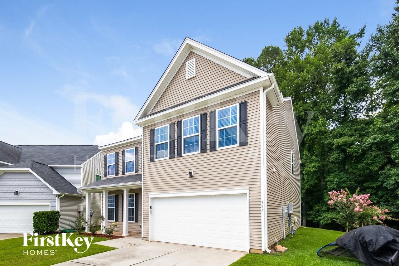 987 Cedarfield Ln - Photo 2 of 15