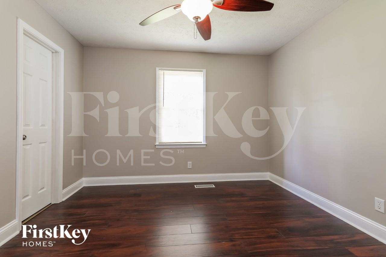 124 Northridge Dr - Photo 4 of 15