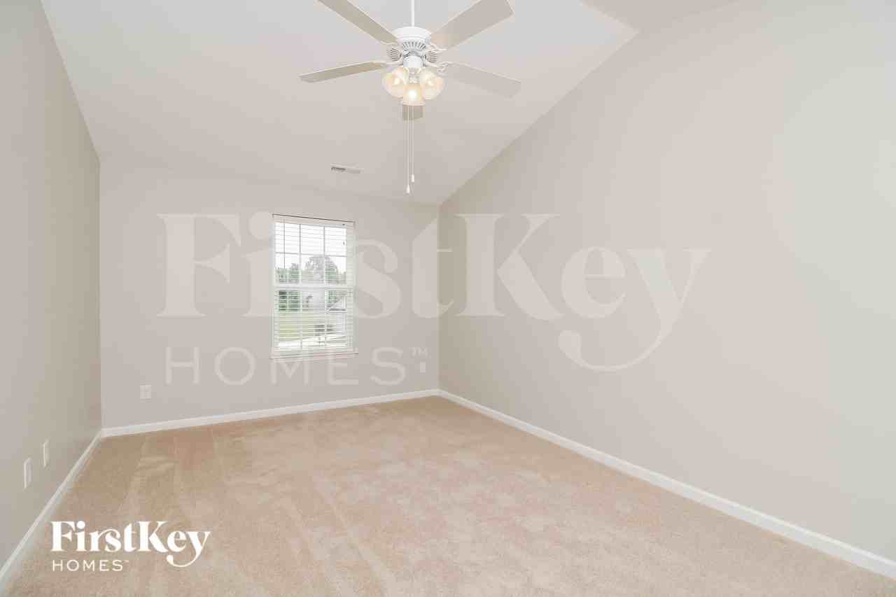 1104 Waterlyn Dr - Photo 7 of 15