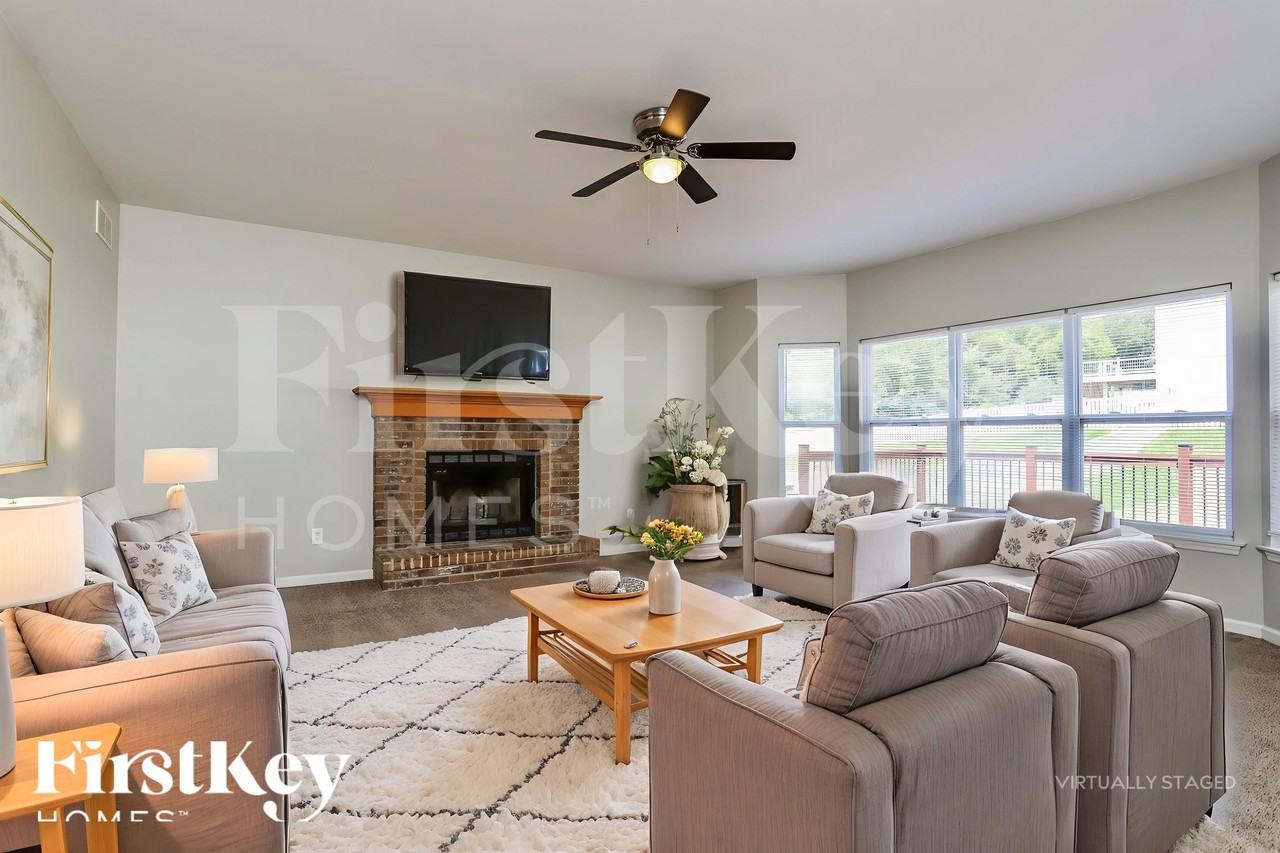 107 Trailing Oak Ct - Photo 4 of 18