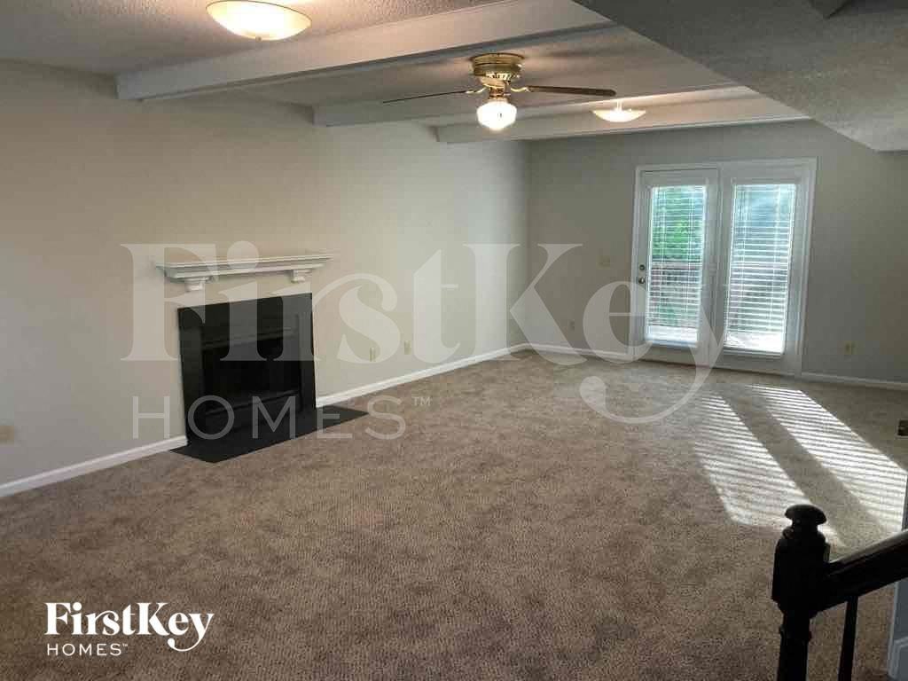 12 Hickory Knoll Ct - Photo 2 of 17