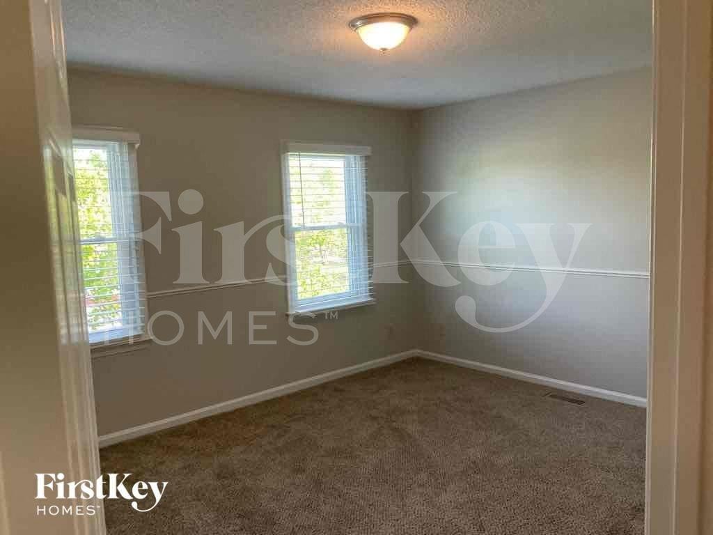 12 Hickory Knoll Ct - Photo 7 of 17