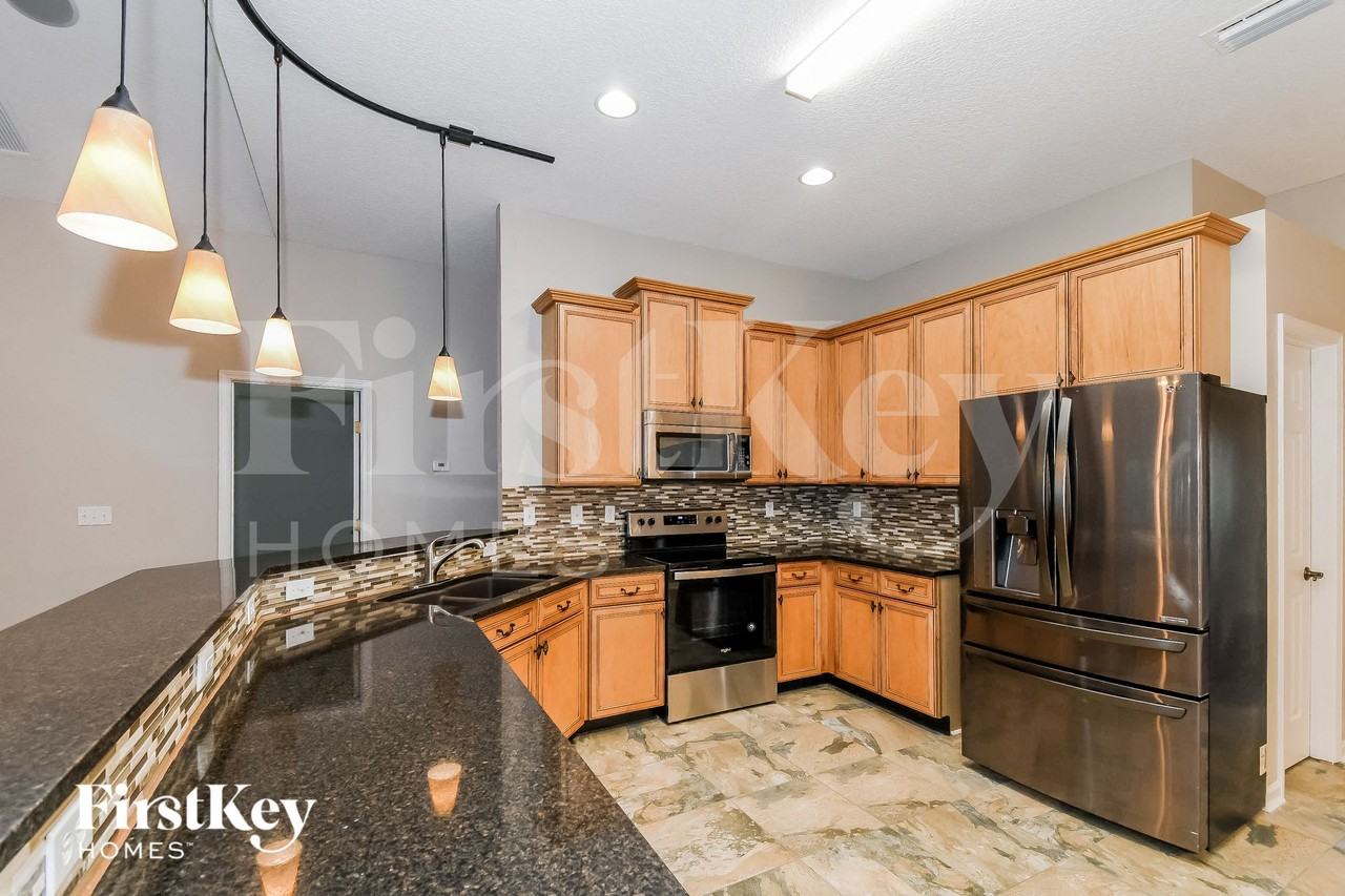 652 Reflection Cove Rd - Photo 6 of 15