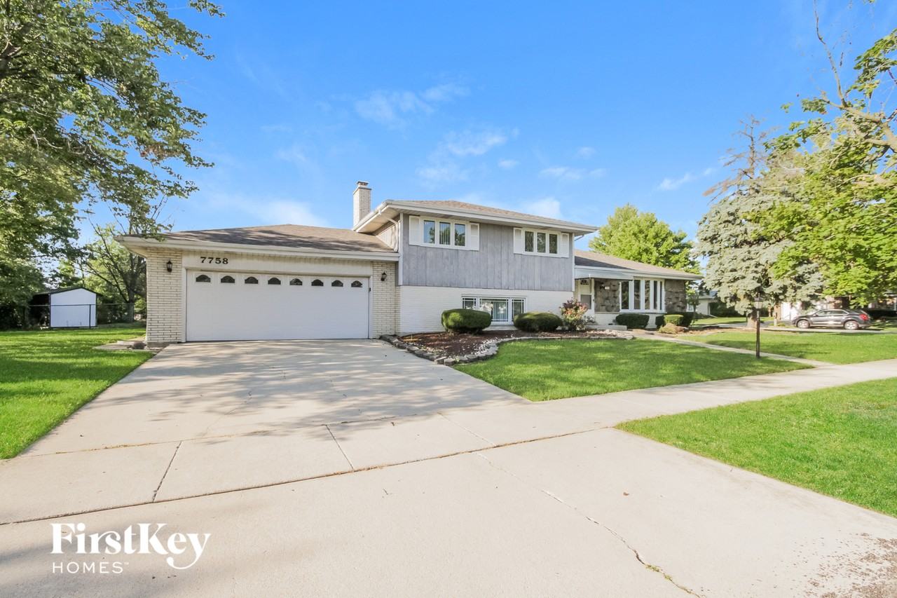 7758 Sycamore Dr - Photo 2 of 15