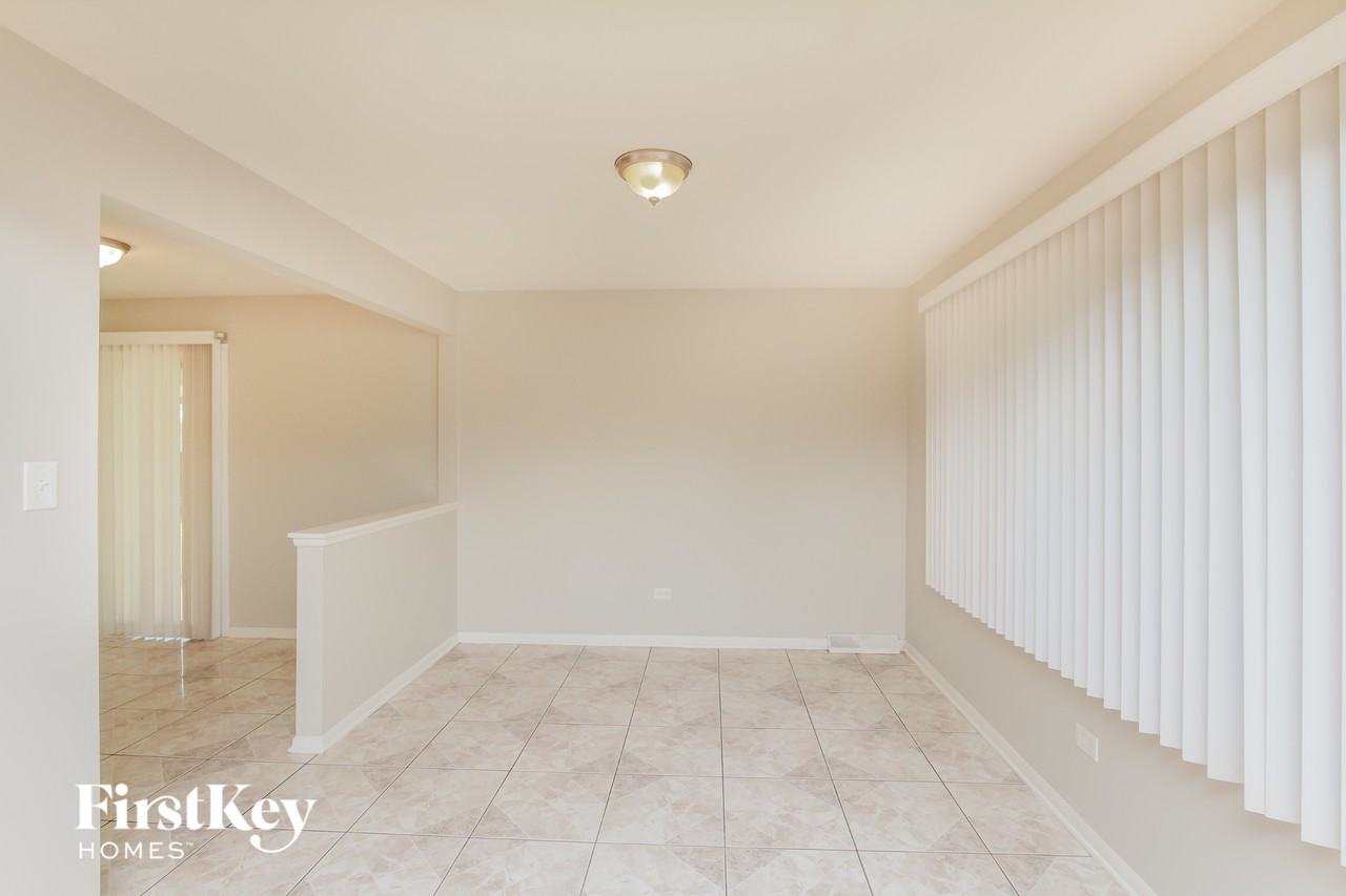 7758 Sycamore Dr - Photo 5 of 15