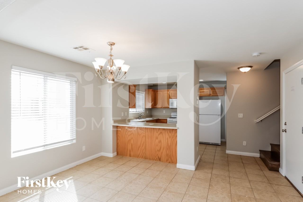 6920 Dancing Cloud Ave - Photo 5 of 13