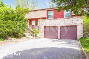 featured image of 644 N Ashbury Ave