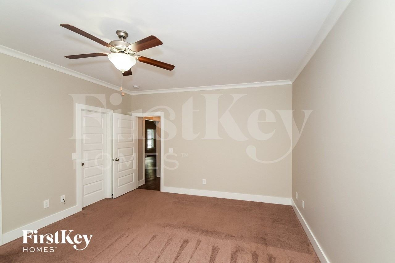 5521 Park Side Rd - Photo 6 of 15