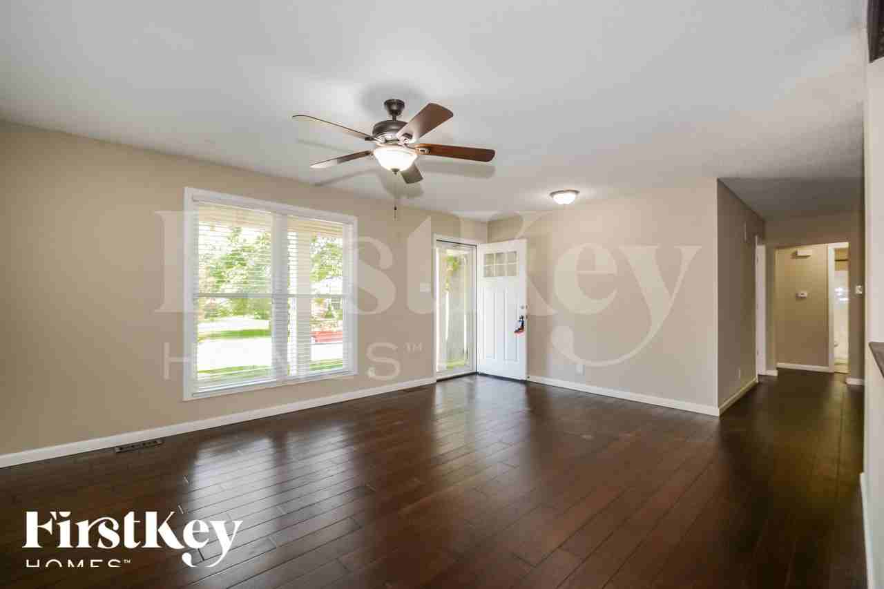 3 Oak Point Ct - Photo 3 of 18