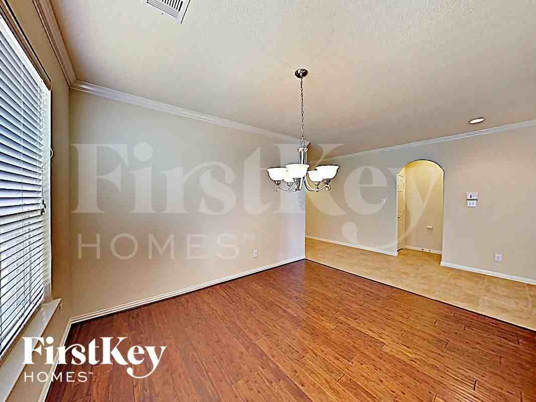 24431 Sundance Spring Dr - Photo 6 of 17