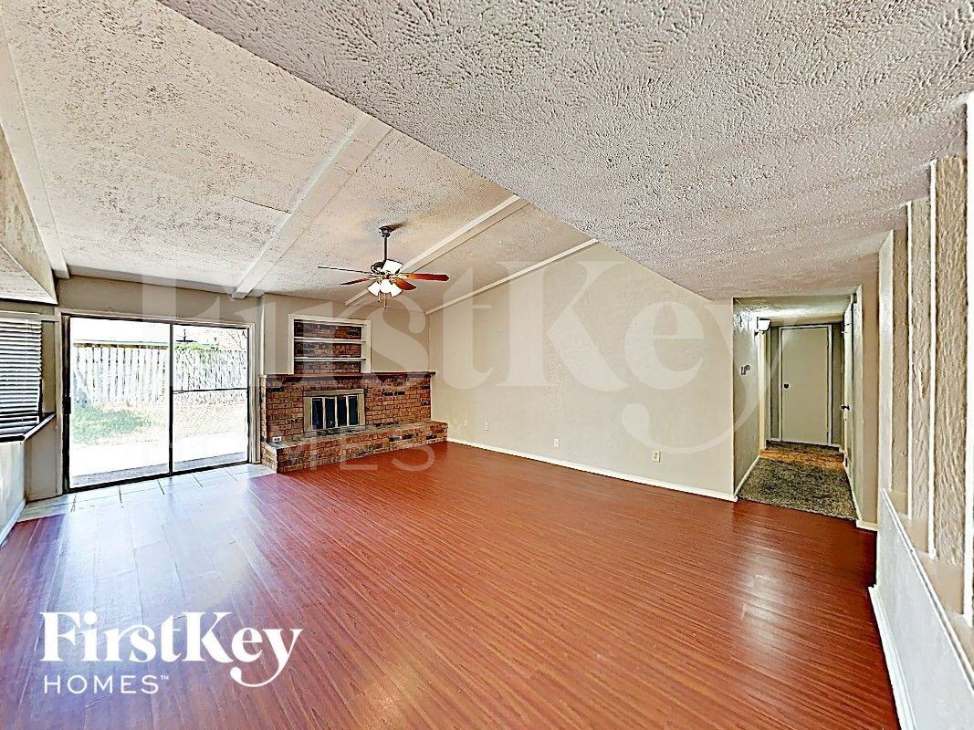 16934 Macleish Dr - Photo 4 of 16