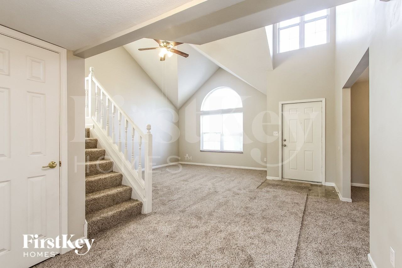 11419 Watts Bar Ct - Photo 3 of 18