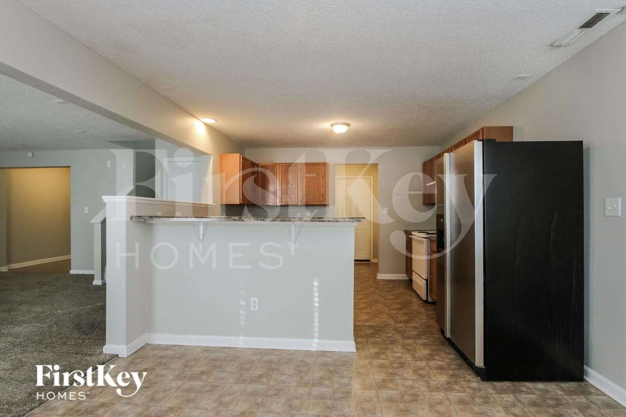 10423 Apple Creek Way - Photo 6 of 16