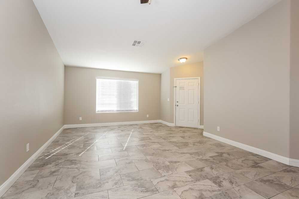 2108 Farmouth Cir - Photo 3 of 16